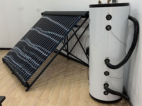 Heat pipe solar collector